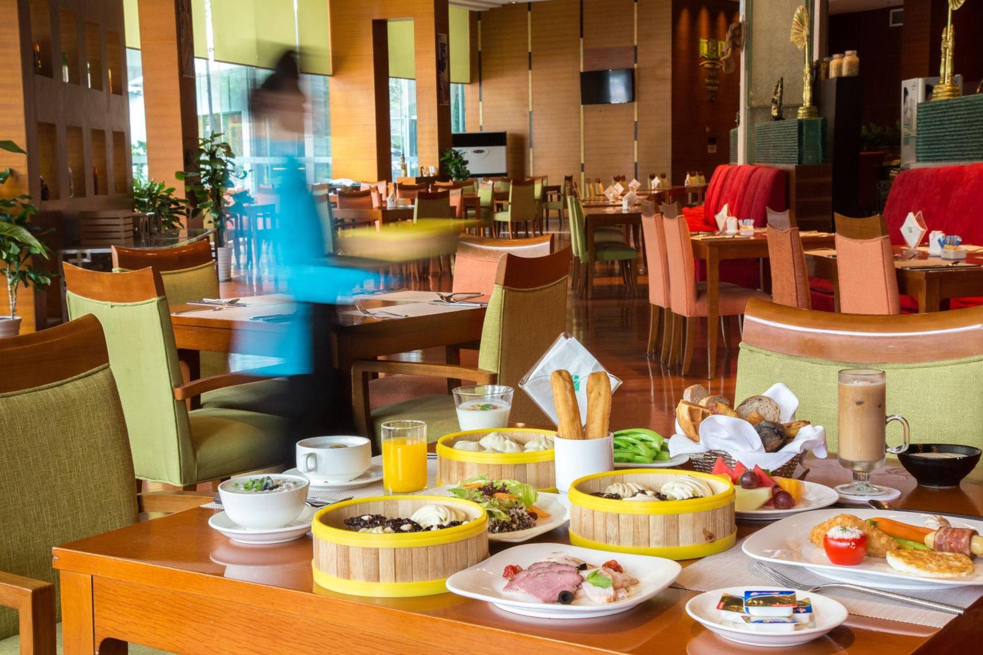 Holiday Inn Chengdu Century City-Westtower Экстерьер фото