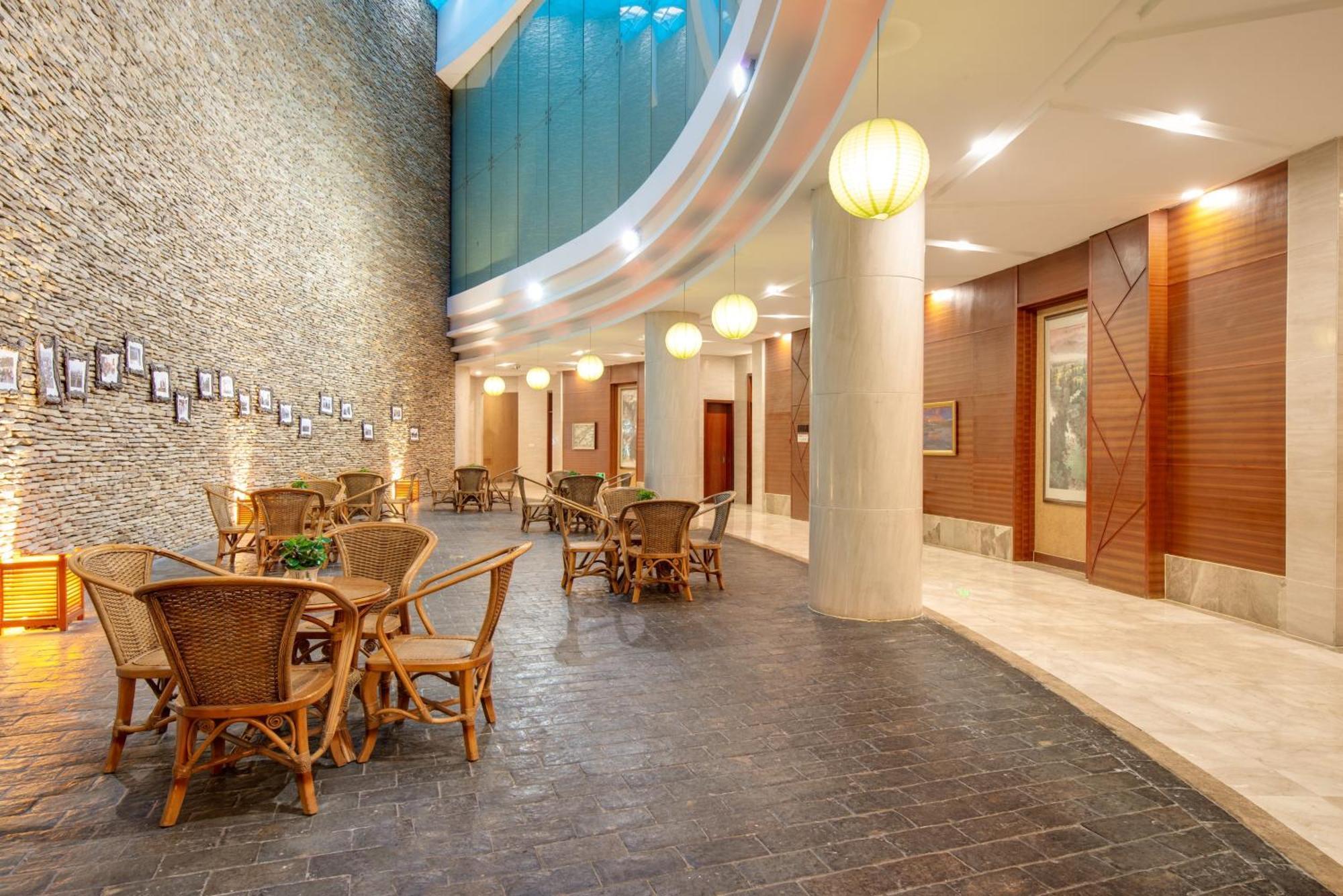 Holiday Inn Chengdu Century City-Westtower Экстерьер фото