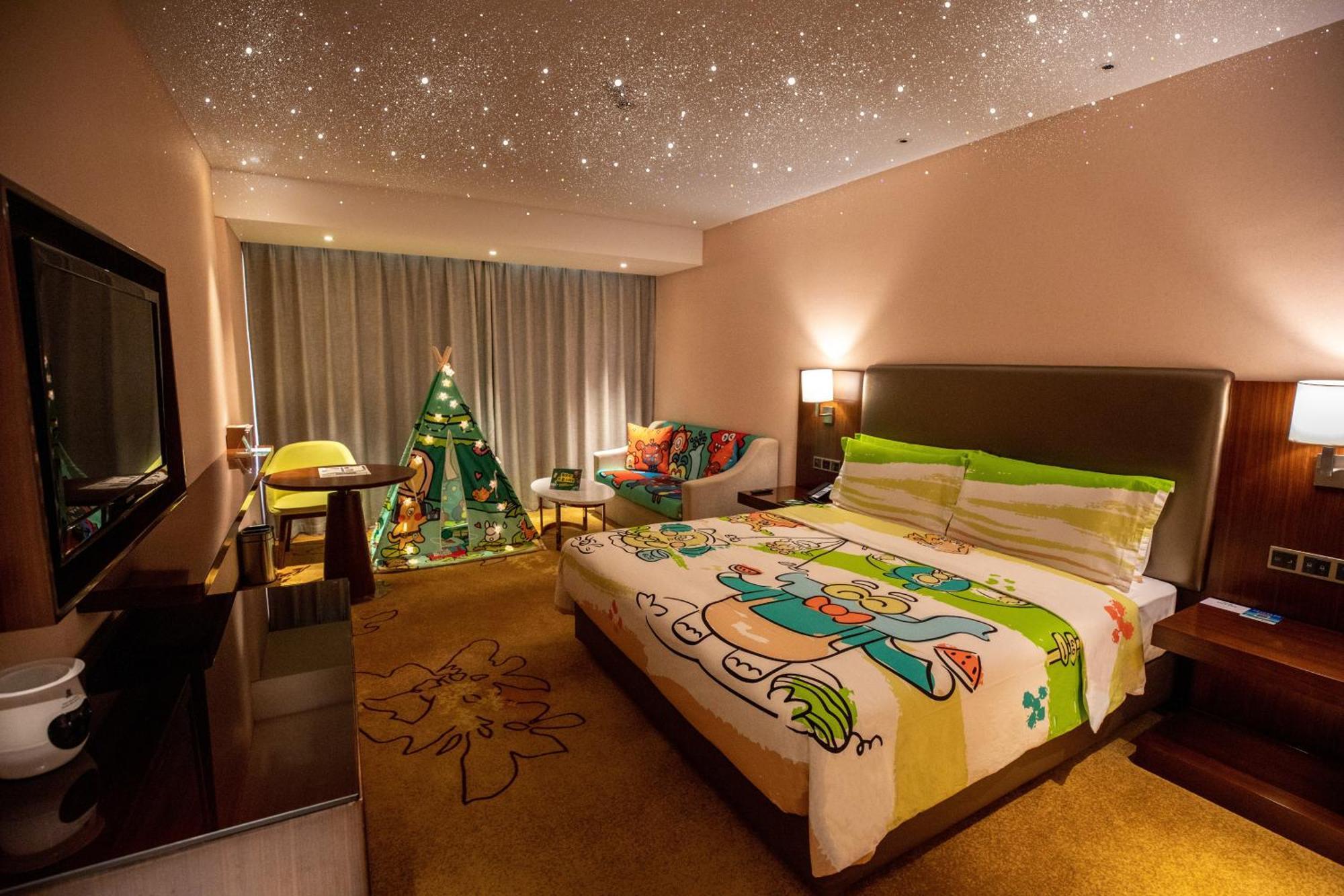 Holiday Inn Chengdu Century City-Westtower Экстерьер фото